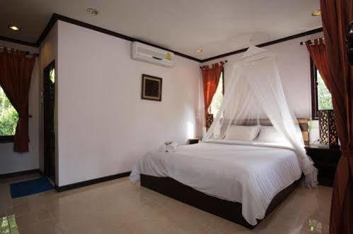 Pathu Resort Ранонг Екстер'єр фото